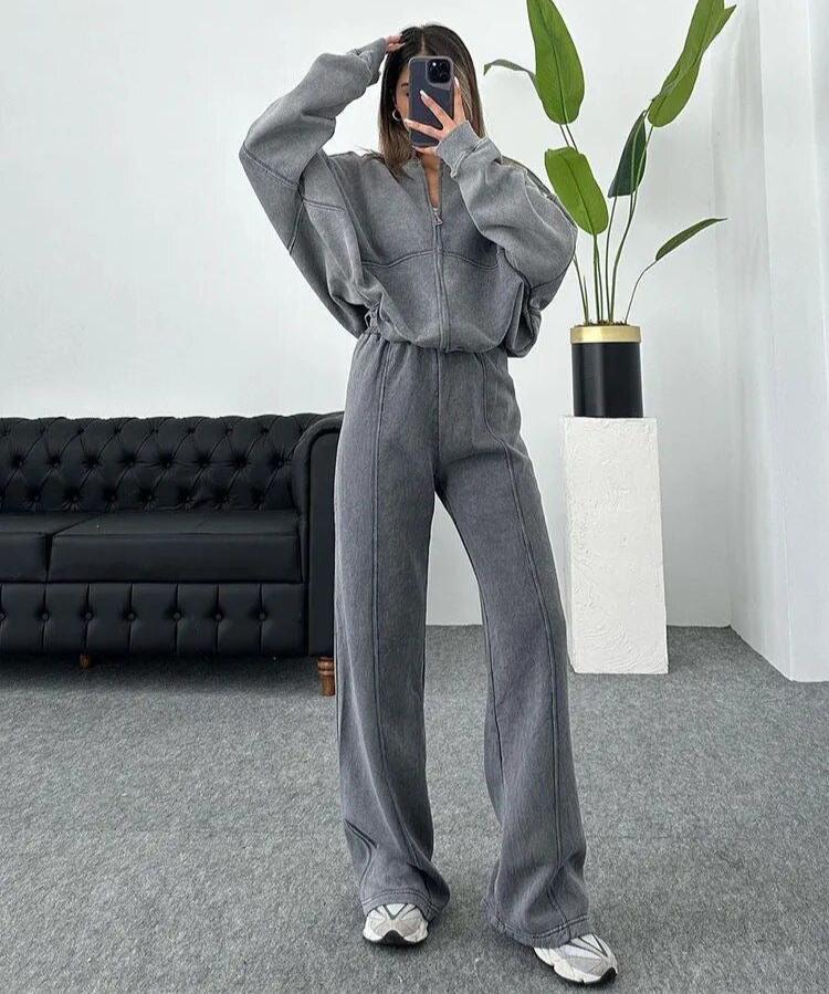 Loungette | Comfy Tracksuit